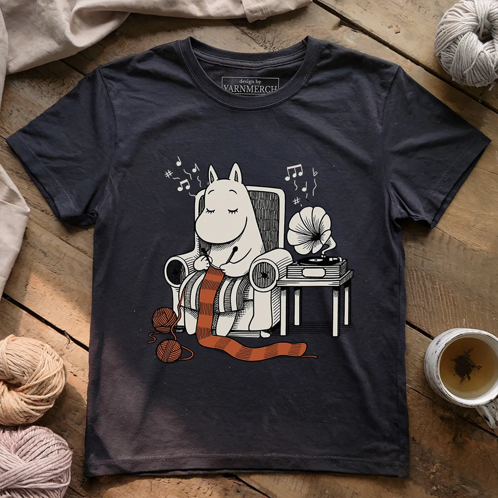 The_Gentle_Hippo_Knitter_T shirt_ _dark_grey_heather
