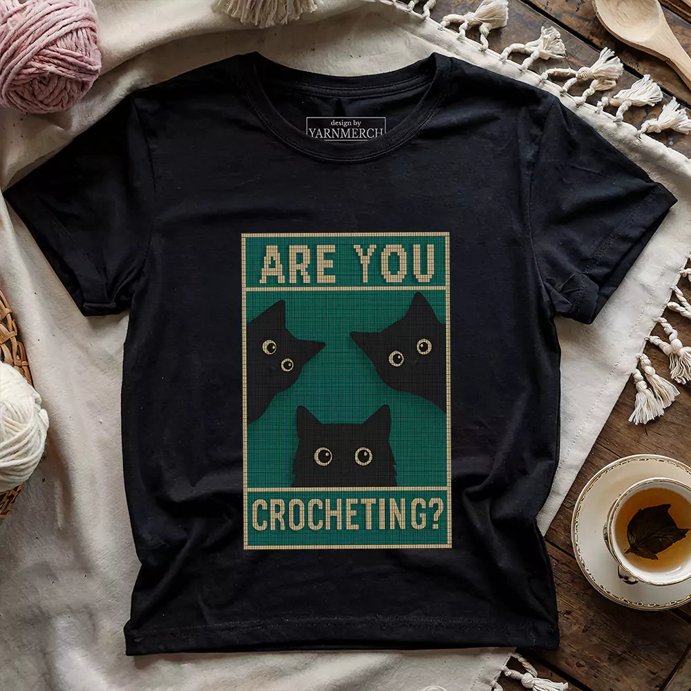 are u crocheting t shirt black
