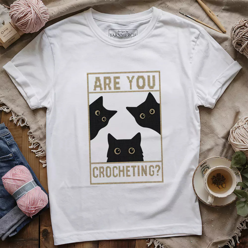 are u crocheting t shirt white