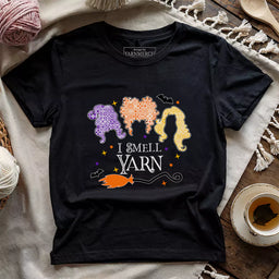 i smell yarn t shirt black