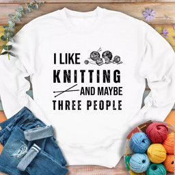 knitting 3 people sweatshirt white