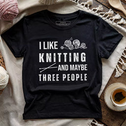 knitting 3 people t shirt black